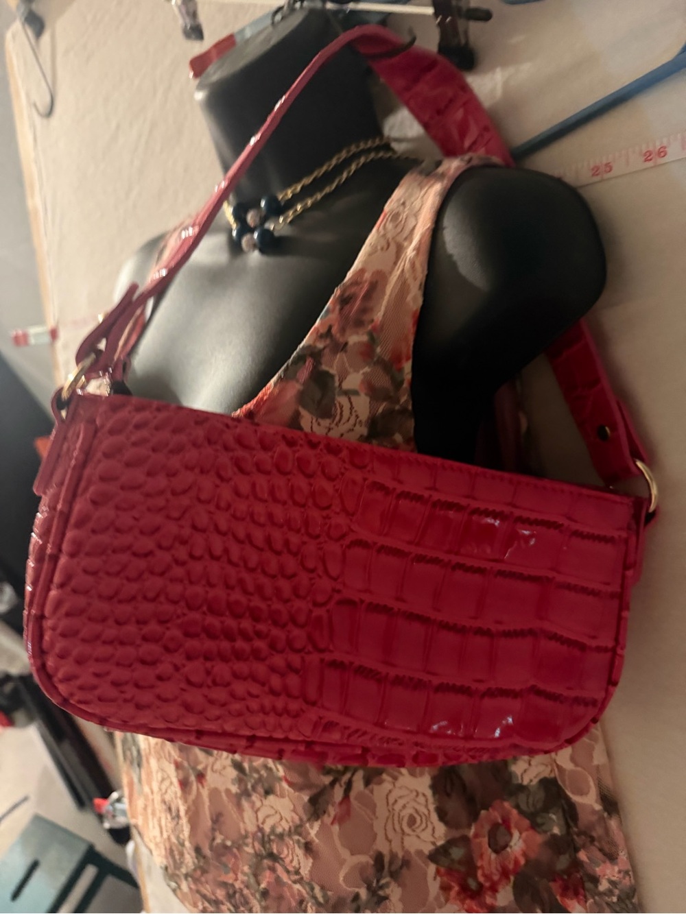 Women's Hot Pink Croc-Embossed Shoulder Bag